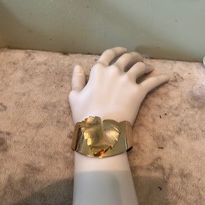 😄Vintage cuff bracelet leaf